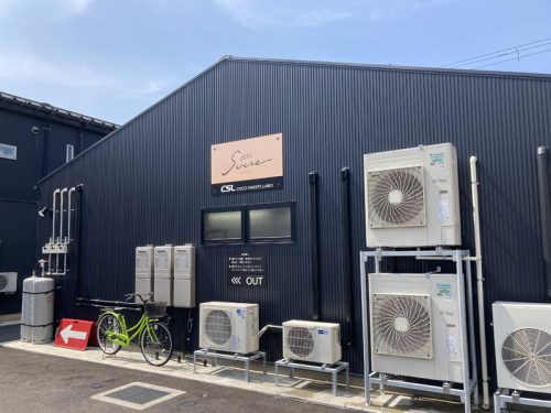 sucre様屋外壁面看板